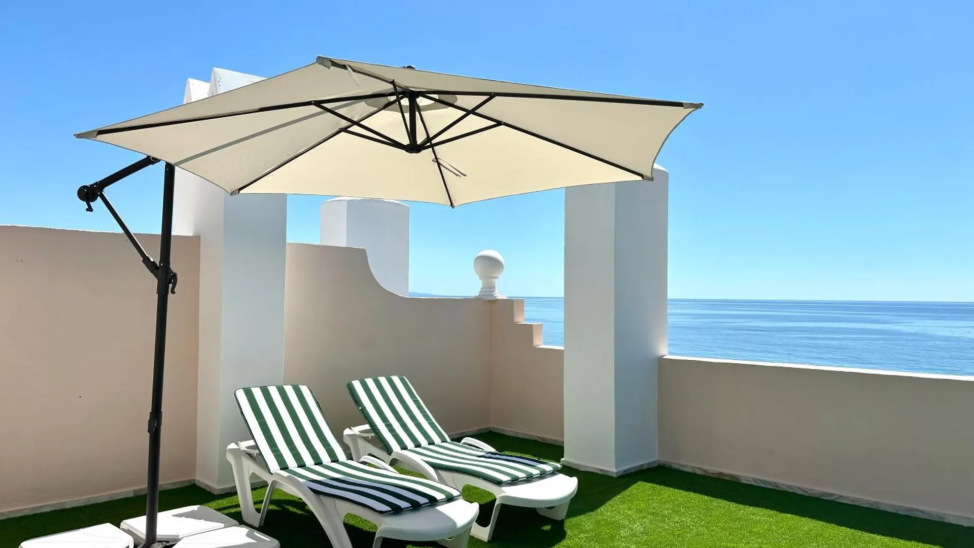 Diletta Beach Estepona Villa 0*,  España